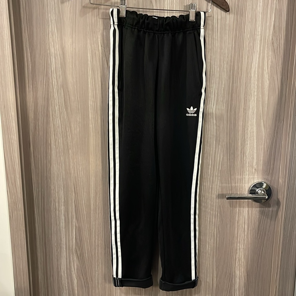 ADIDAS ORIGINALS
Black Adicolor Boyfriend Track Pants Size XXS